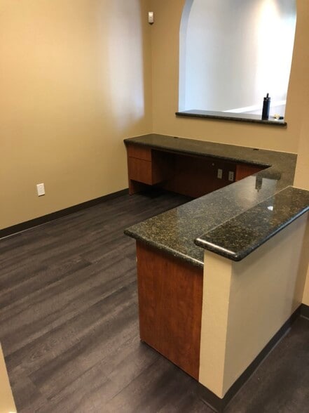 1000 Wigwam Pky, Henderson, NV for lease - Interior Photo - Image 3 of 7