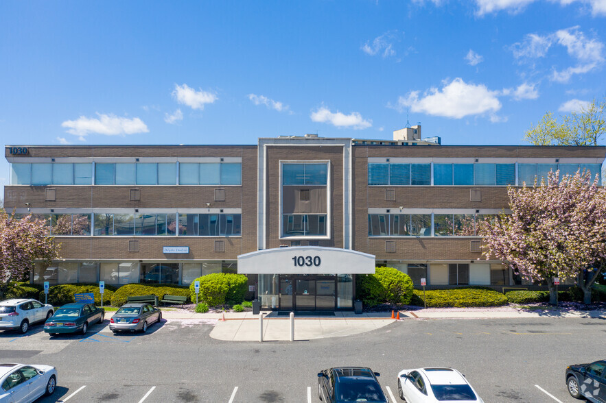 1030 Kings Hwy N, Cherry Hill, NJ for lease - Building Photo - Image 2 of 4