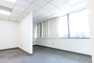 575 State Route 28, Raritan, NJ for lease Interior Photo- Image 1 of 5