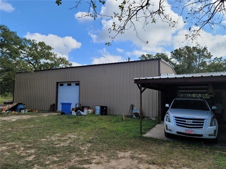 19219 Hog Eye Rd, Manor, TX for lease - Primary Photo - Image 1 of 19