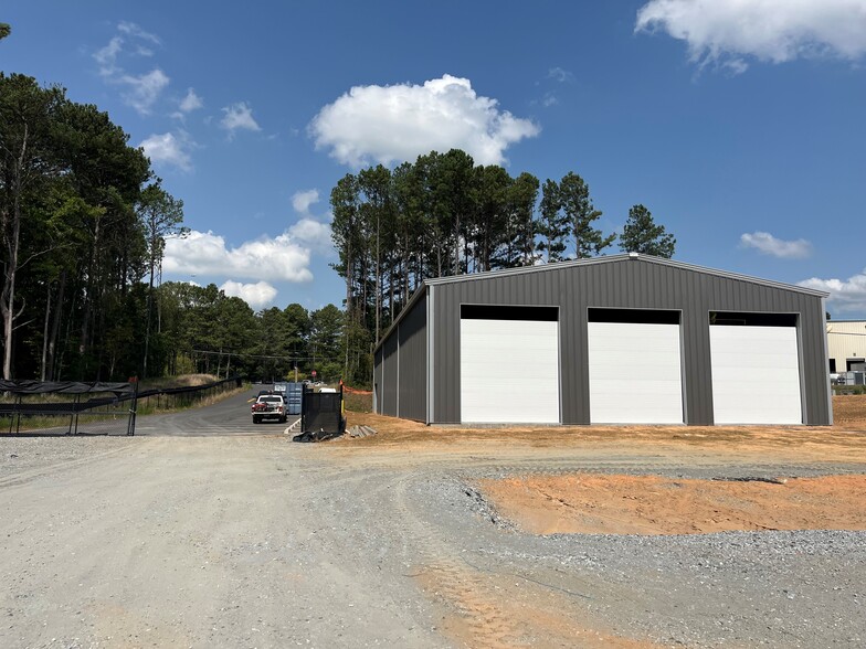 3900 Naturally Fresh Blvd, College Park, GA for lease - Building Photo - Image 3 of 6