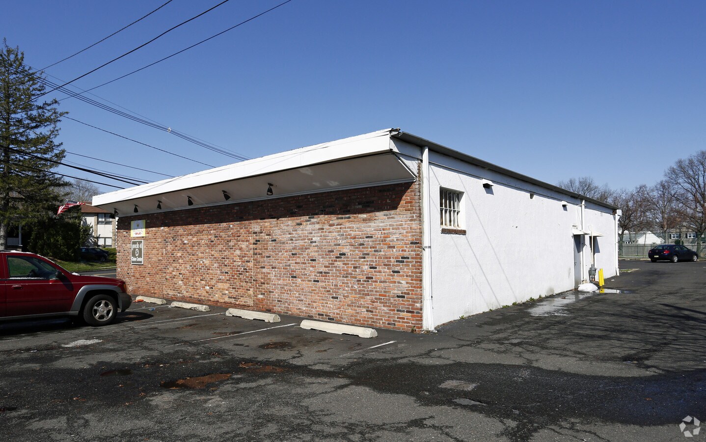 170 Westfield Ave, Clark, NJ 07066