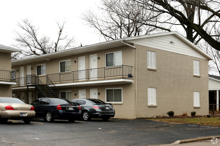 1517 Jeanette Ave, Evansville, IN for sale - Primary Photo - Image 3 of 6