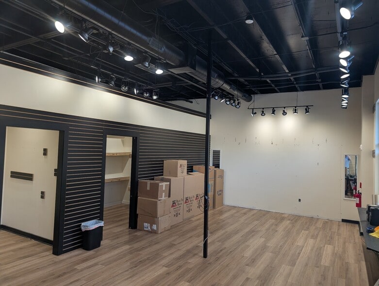 2238 N Mount Juliet Rd, Mount Juliet, TN for lease - Building Photo - Image 3 of 13