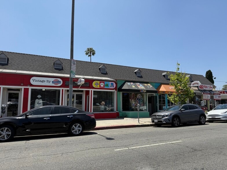 7320-7326 Melrose Ave, Los Angeles, CA for sale - Building Photo - Image 2 of 4