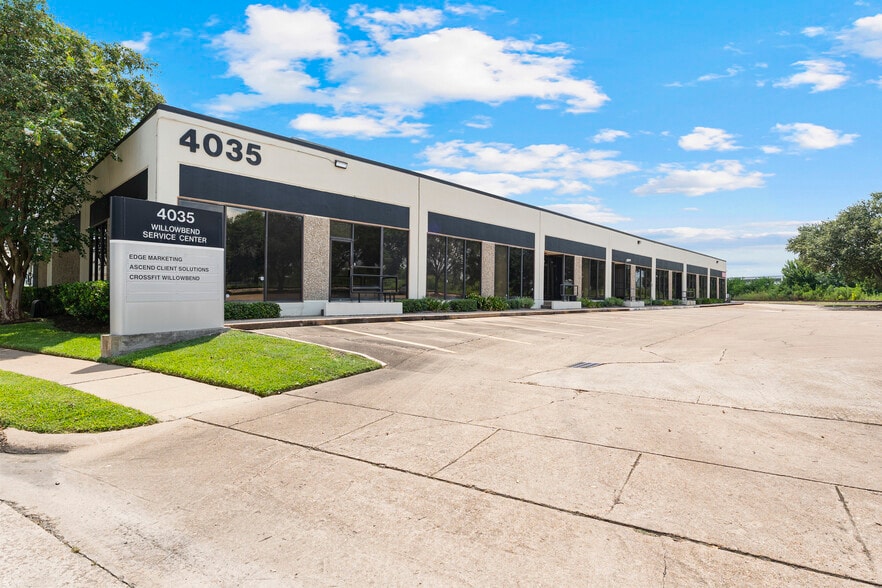 4025 Willowbend Blvd, Houston, TX for lease - Building Photo - Image 1 of 19