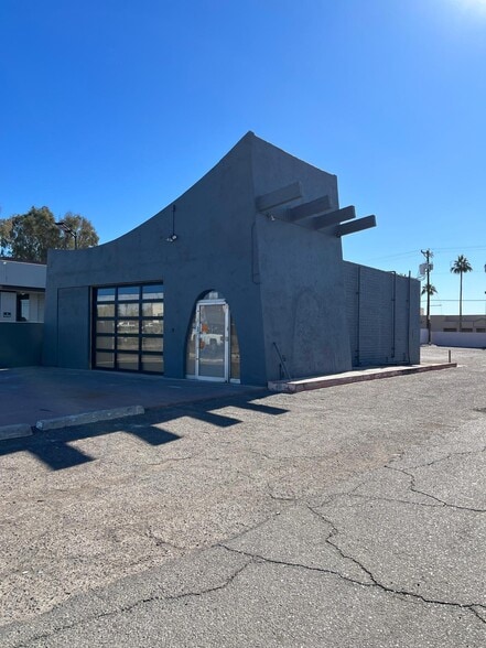 4955 W Indian School Rd, Phoenix, AZ for sale - Building Photo - Image 2 of 3
