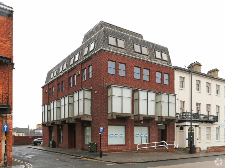 6-7 St. Peters Hl, Grantham for sale - Primary Photo - Image 1 of 1