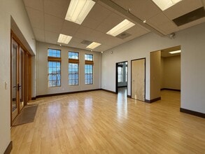 701 NW Arizona Ave, Bend, OR for lease Interior Photo- Image 2 of 8