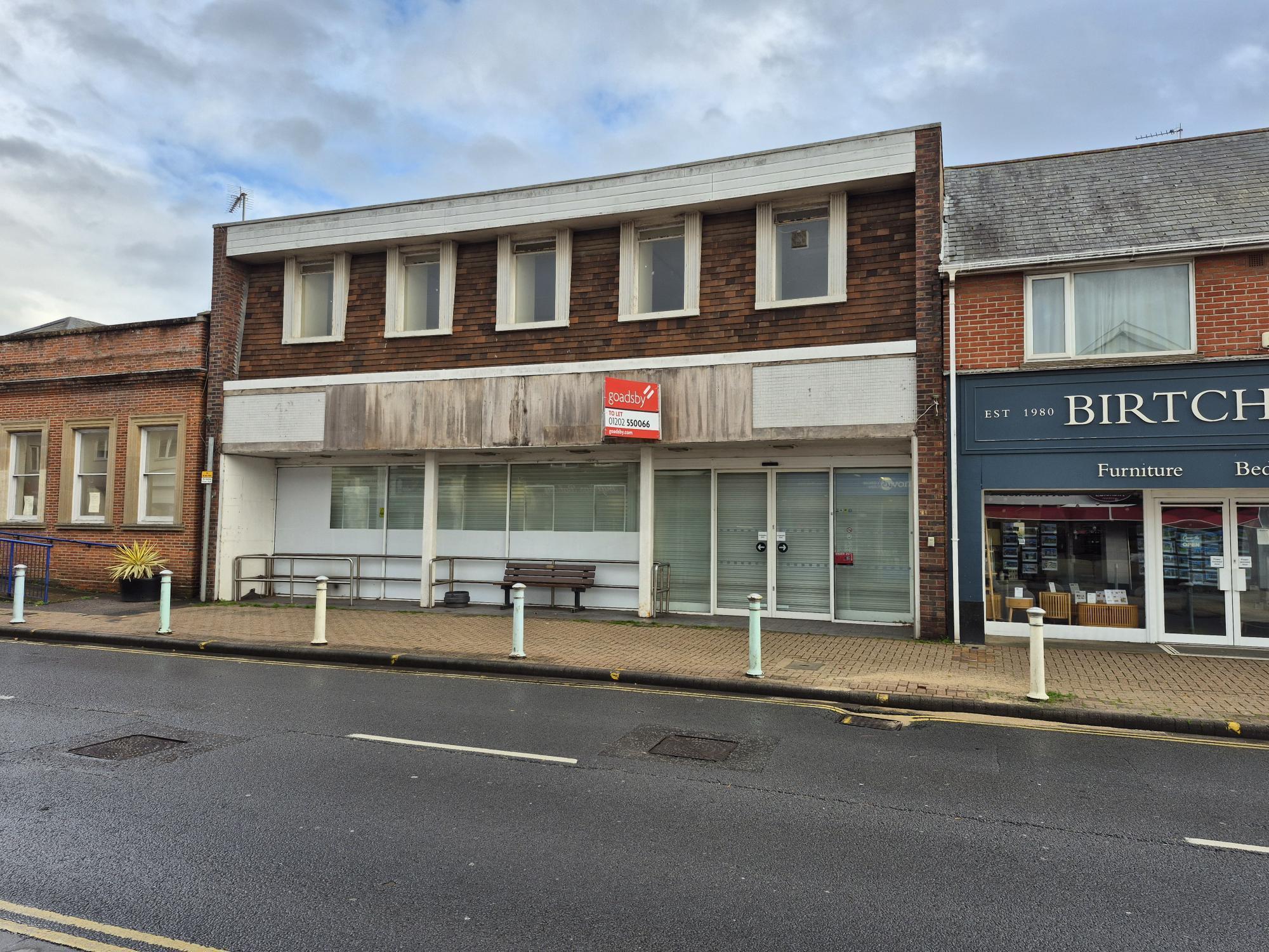 309-311 Lymington Rd, Christchurch for lease Building Photo- Image 1 of 5