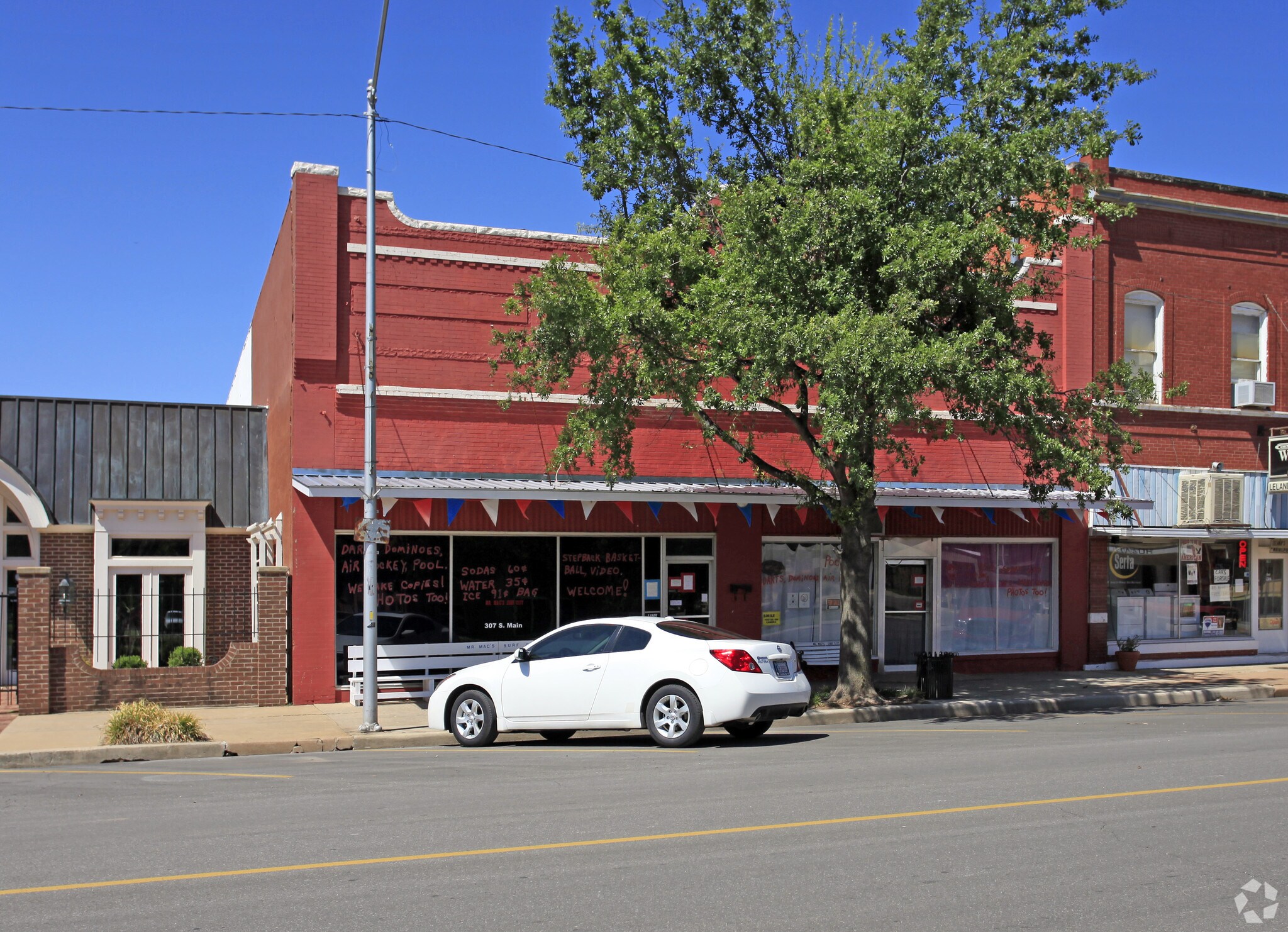 305-307 S Main St, Hobart, OK for sale Primary Photo- Image 1 of 1