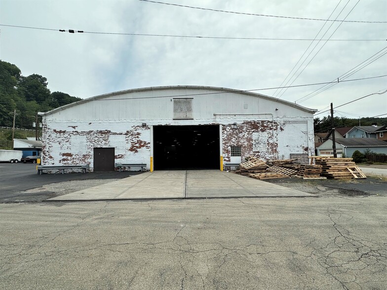 212 5th St, Wilmerding, PA for lease - Building Photo - Image 2 of 18