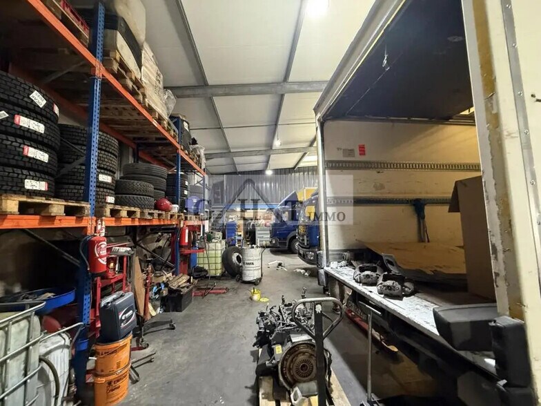 Industrial in Goussainville for sale - Building Photo - Image 3 of 6