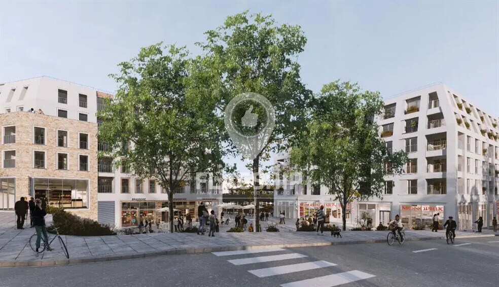 Retail in Sucy-en-Brie for lease - Building Photo - Image 3 of 5