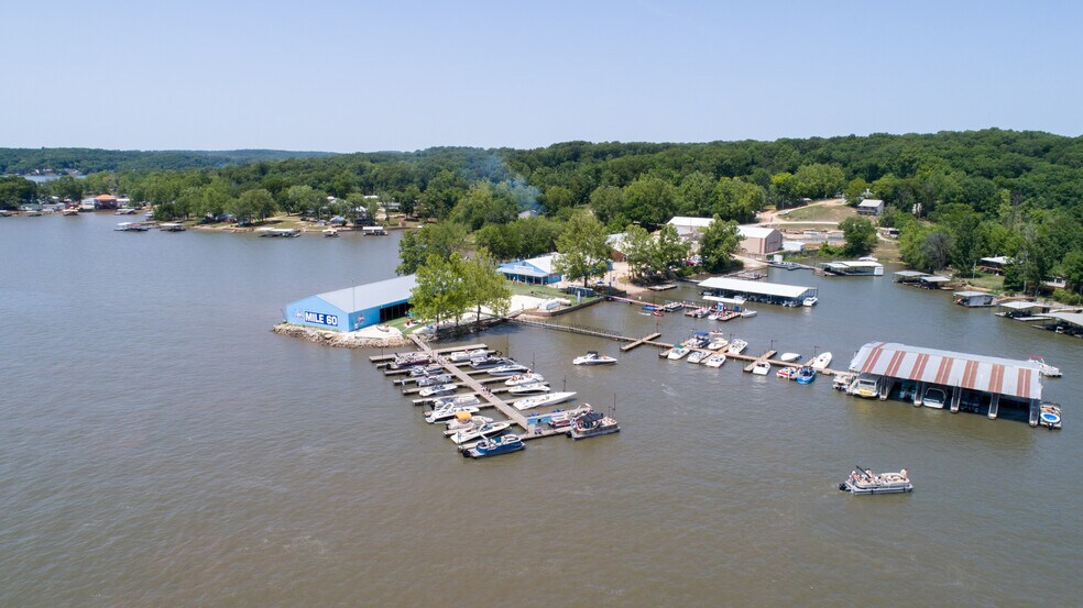 34501 Rebel Rd, Stover, MO 65078 Patriot Point Marina, MO / Market