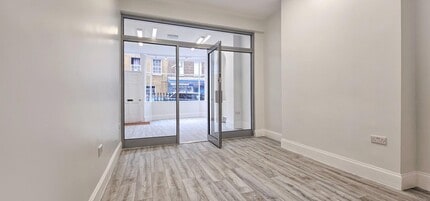 102 Star St, London for lease Interior Photo- Image 2 of 7