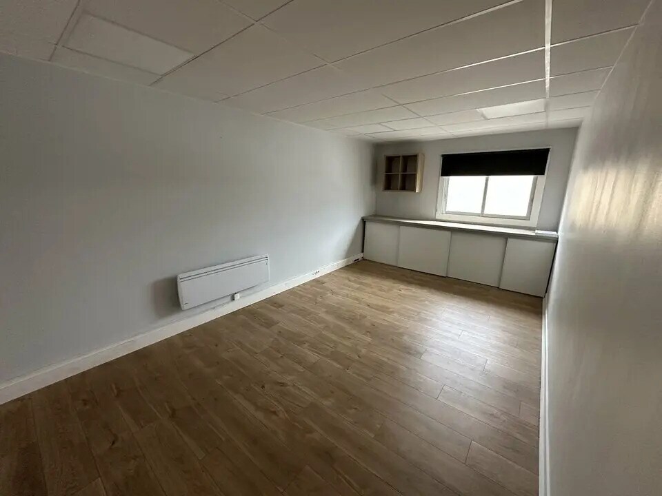 Office in Champigny-sur-Marne for lease Building Photo- Image 1 of 6