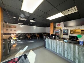 270-288 N Wellwood Ave, Lindenhurst, NY for lease Building Photo- Image 1 of 5