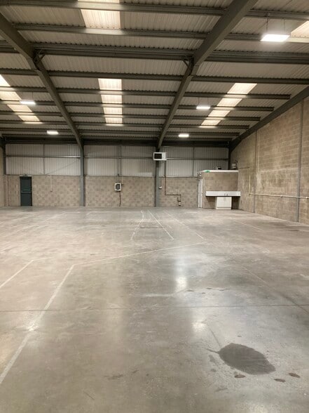 Trident Business Park, Warrington for lease - Interior Photo - Image 3 of 7
