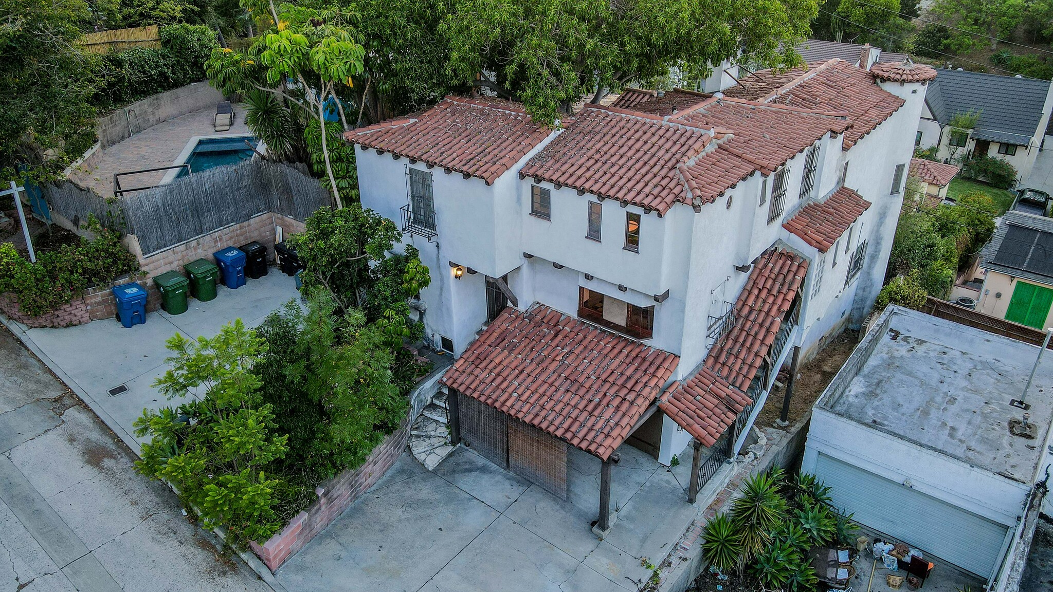 3131 Oakcrest Dr, Los Angeles, CA for sale Building Photo- Image 1 of 51