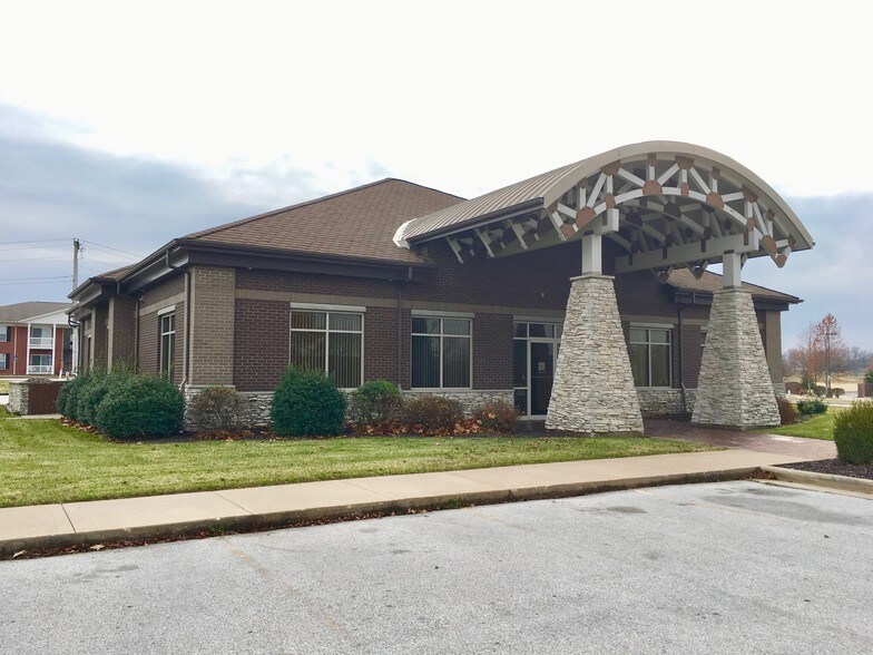 716 W Mount Vernon St, Nixa, MO for sale - Building Photo - Image 1 of 1