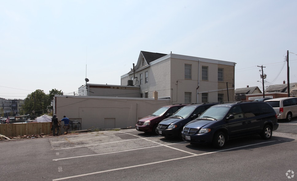 5811 Baltimore Ave, Riverdale, MD for lease - Building Photo - Image 2 of 2