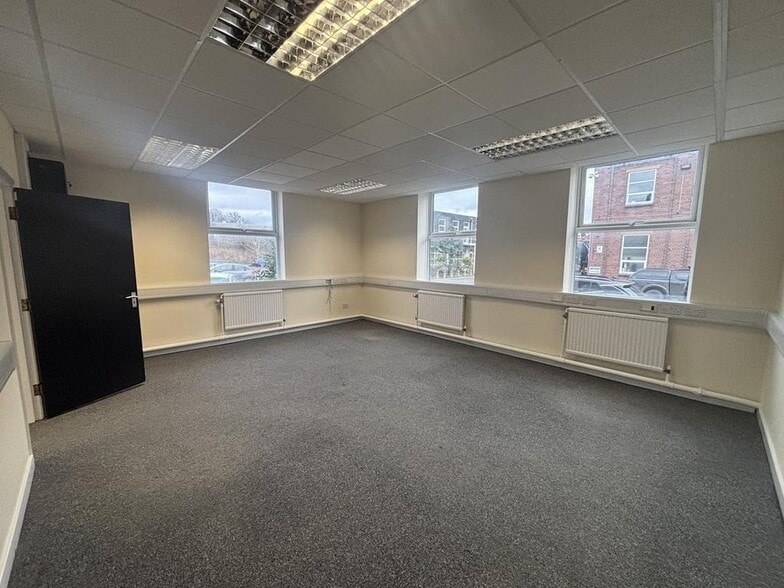 Cresswell Ln, Stoke On Trent for lease - Interior Photo - Image 3 of 12