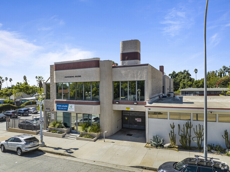 1575 N Lake Ave, Pasadena, CA for lease - Building Photo - Image 2 of 14