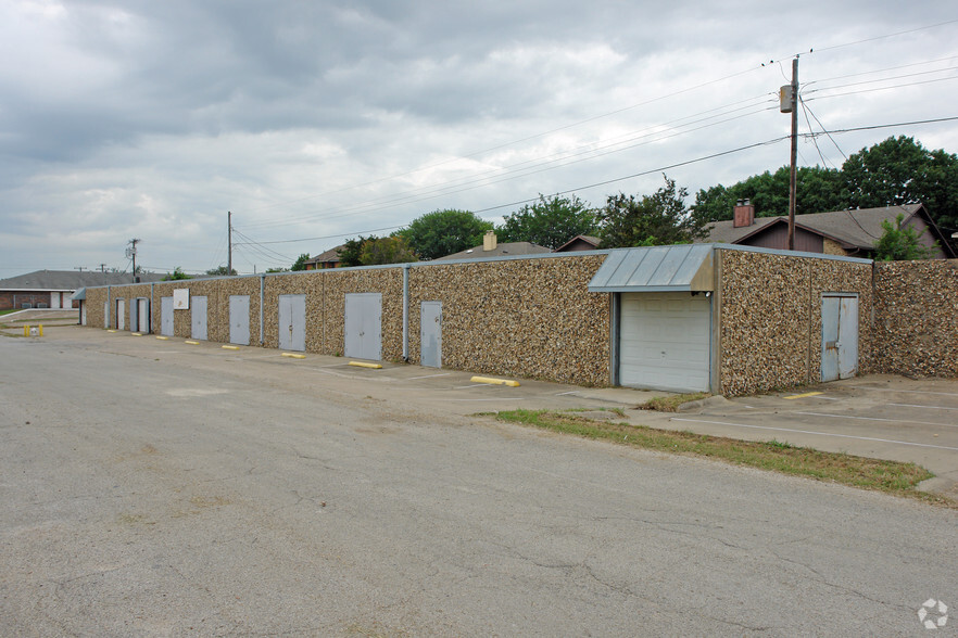 719 N Hampton Rd, DeSoto, TX for sale - Building Photo - Image 3 of 4