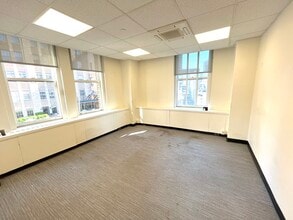 11 Hanover Sq, New York, NY for lease Interior Photo- Image 1 of 6