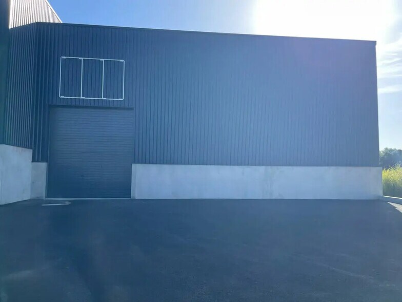 Flex in Signes for lease - Building Photo - Image 3 of 9