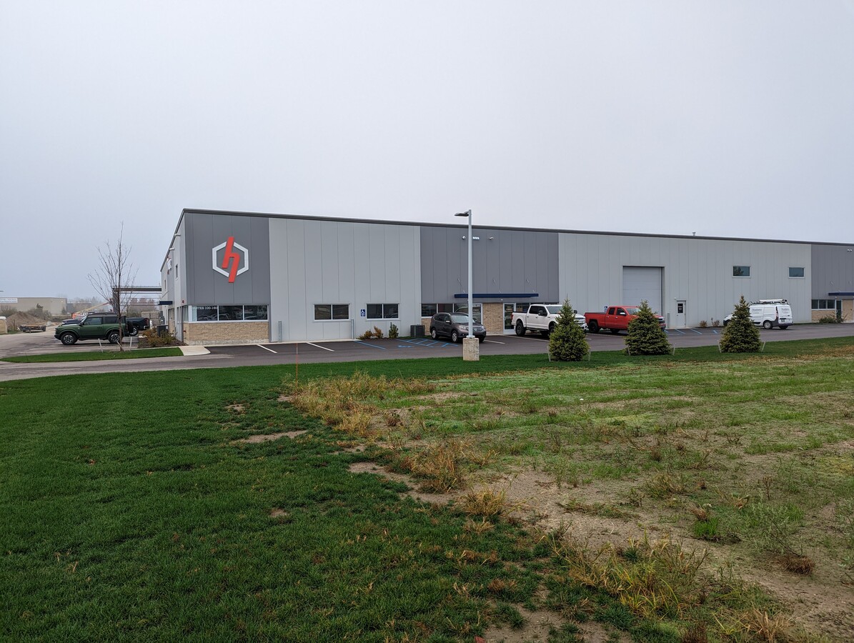 72 W 64th St, Holland, MI 49423 - Runway Industrial Park Phase II | LoopNet