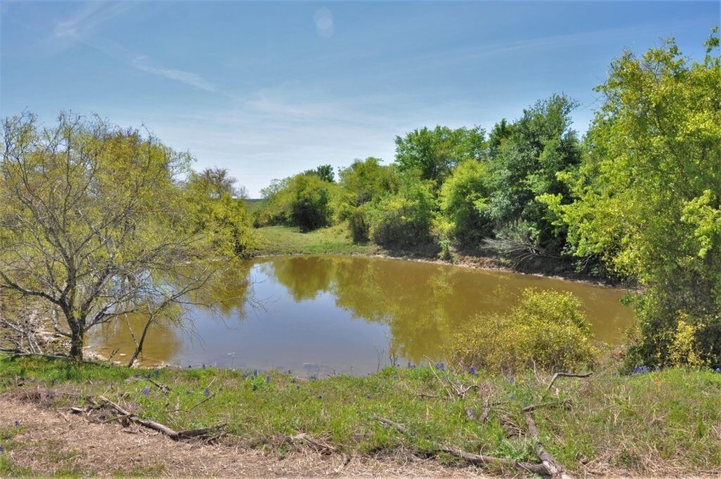 Cherryville Pky, Lockhart, TX 78644