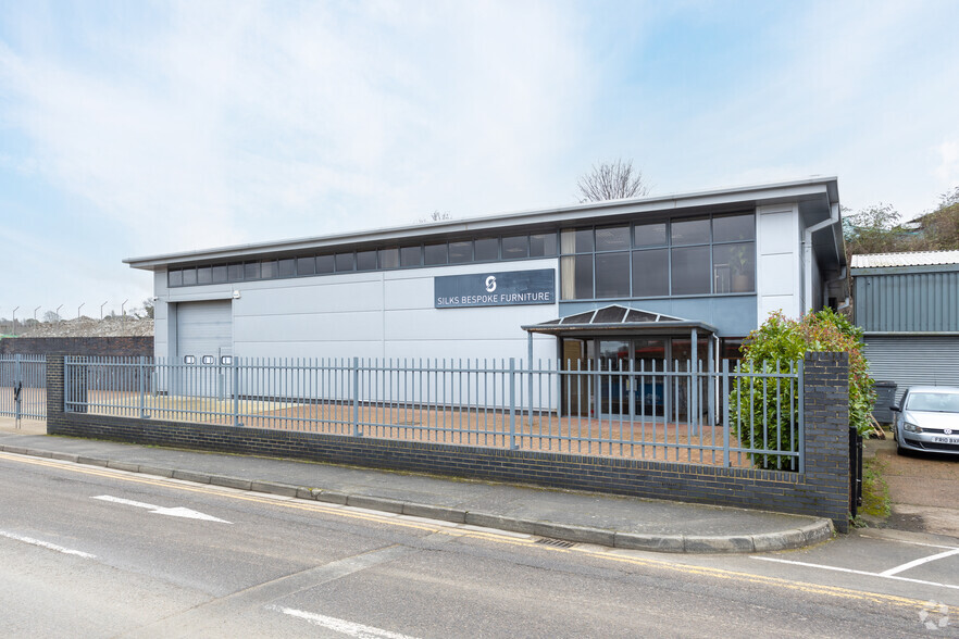 1-4 Chapman Way, Tunbridge Wells for lease - Building Photo - Image 2 of 2