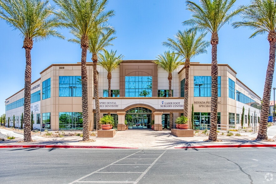 880 Seven Hills Dr, Henderson, NV for lease - Building Photo - Image 1 of 10