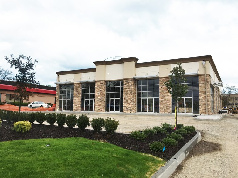 5 N Airmont Rd, Suffern, NY for sale - Primary Photo - Image 1 of 1