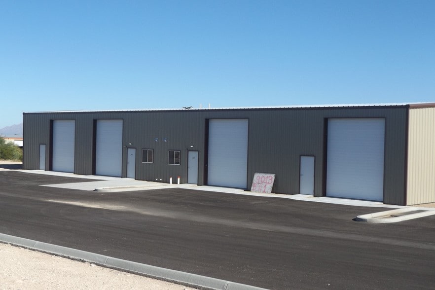 9013 E Old Vail Rd, Tucson, AZ for lease - Building Photo - Image 2 of 7