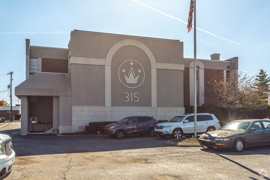 315 W Main St, Hendersonville, TN 37075