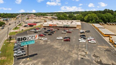 809 S Timberland Dr, Lufkin, TX for lease Building Photo- Image 2 of 3