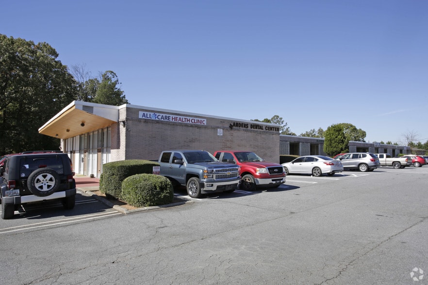 2220 Atlanta Rd SE, Smyrna, GA 30080