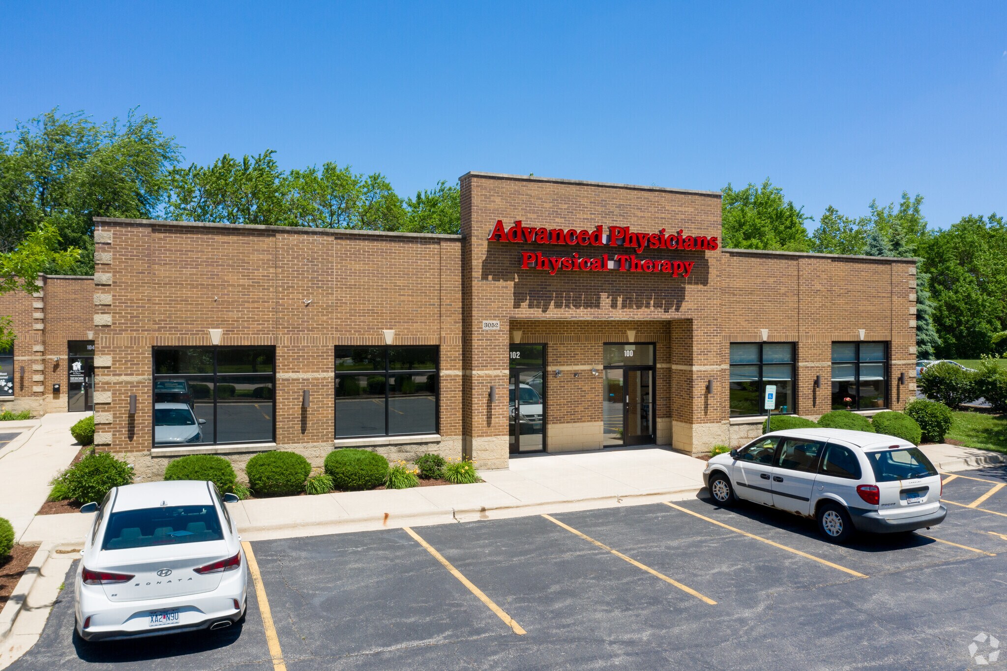 3052 Weber Dr, Aurora, IL for sale Primary Photo- Image 1 of 1