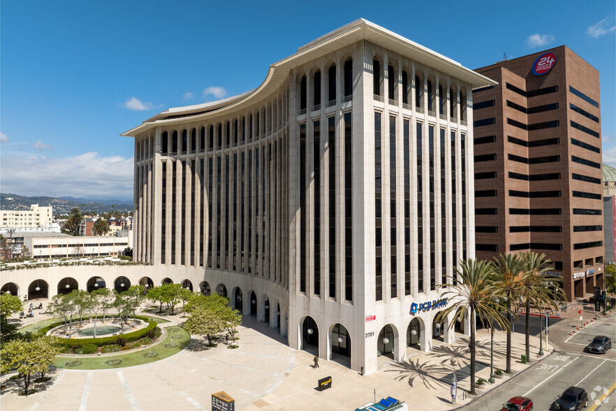 3701 Wilshire Blvd, Los Angeles, CA for lease - Building Photo - Image 1 of 8