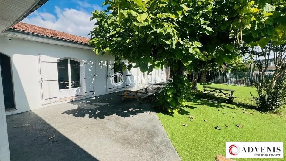 Office in VILLENAVE-D'ORNON for sale Building Photo- Image 1 of 13