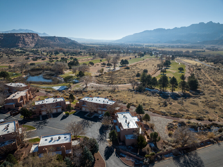 3246 E Fairway Loop, Moab, UT for sale - Building Photo - Image 3 of 35