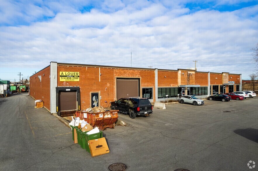 4975-4995 Rue Fisher, Montréal, QC for lease - Building Photo - Image 1 of 13