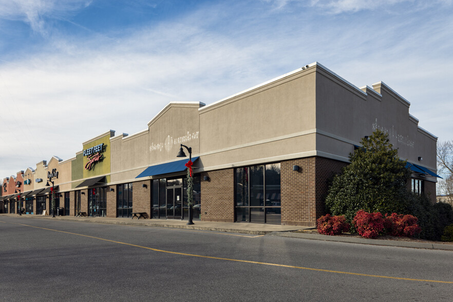 1880 N Eastman Rd, Kingsport, TN for lease - Building Photo - Image 2 of 5