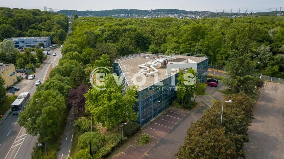 Flex in Villebon-sur-Yvette for lease - Aerial - Image 3 of 46