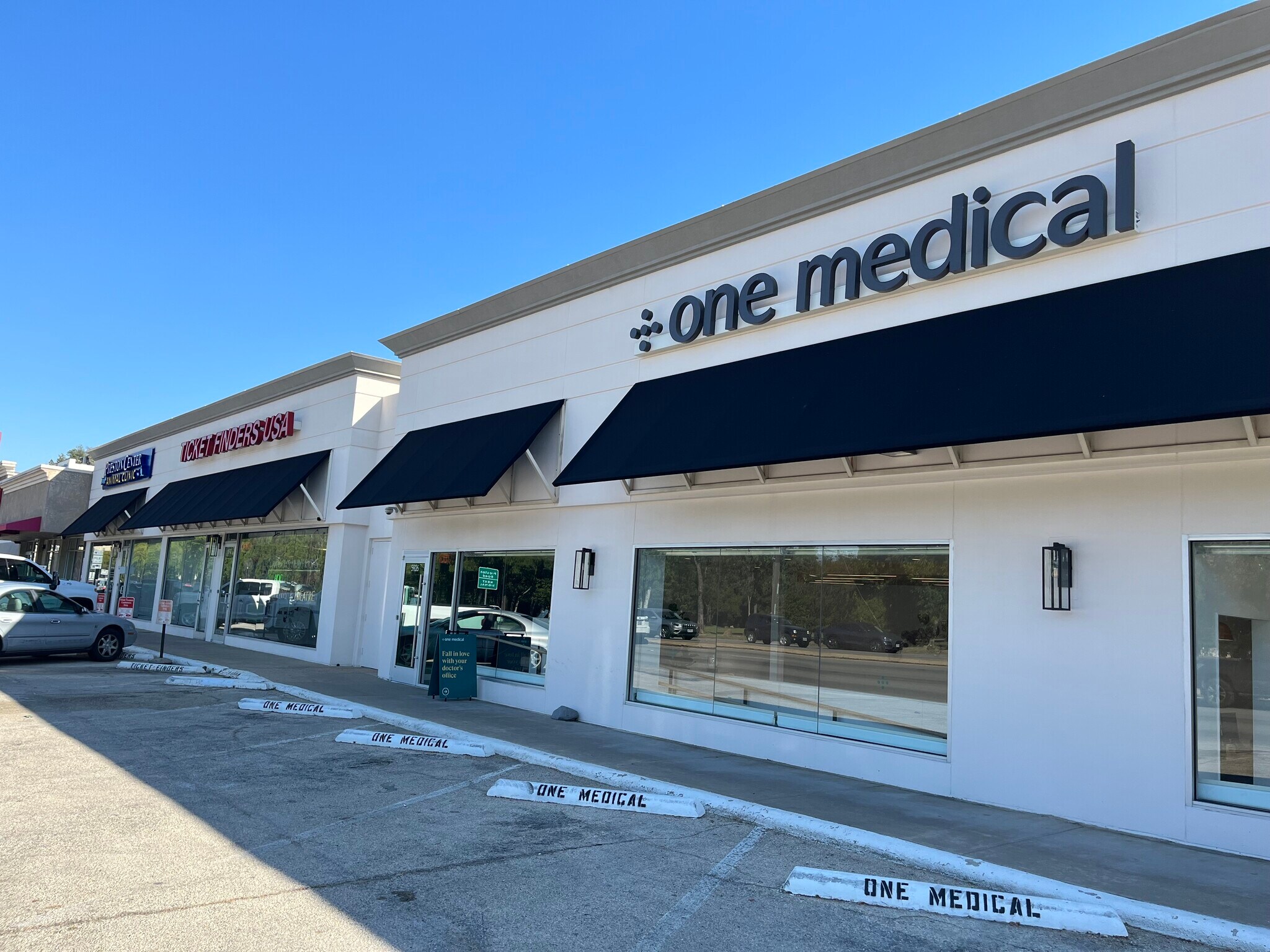 5926-5934 W Northwest Hwy, Dallas, TX for sale Building Photo- Image 1 of 1