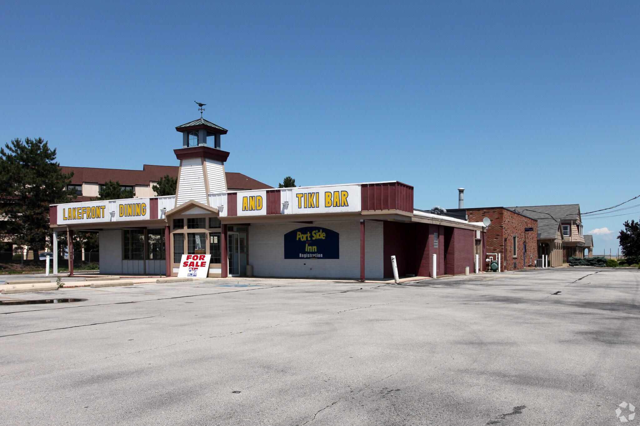 1811 E Perry St, Port Clinton, OH for sale Primary Photo- Image 1 of 1