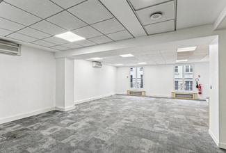 16 Quai De La Mégisserie, Paris for lease Interior Photo- Image 2 of 9